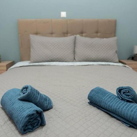 Renovated Spacious Flat 7Min To Subway Station- Athens Exterior photo