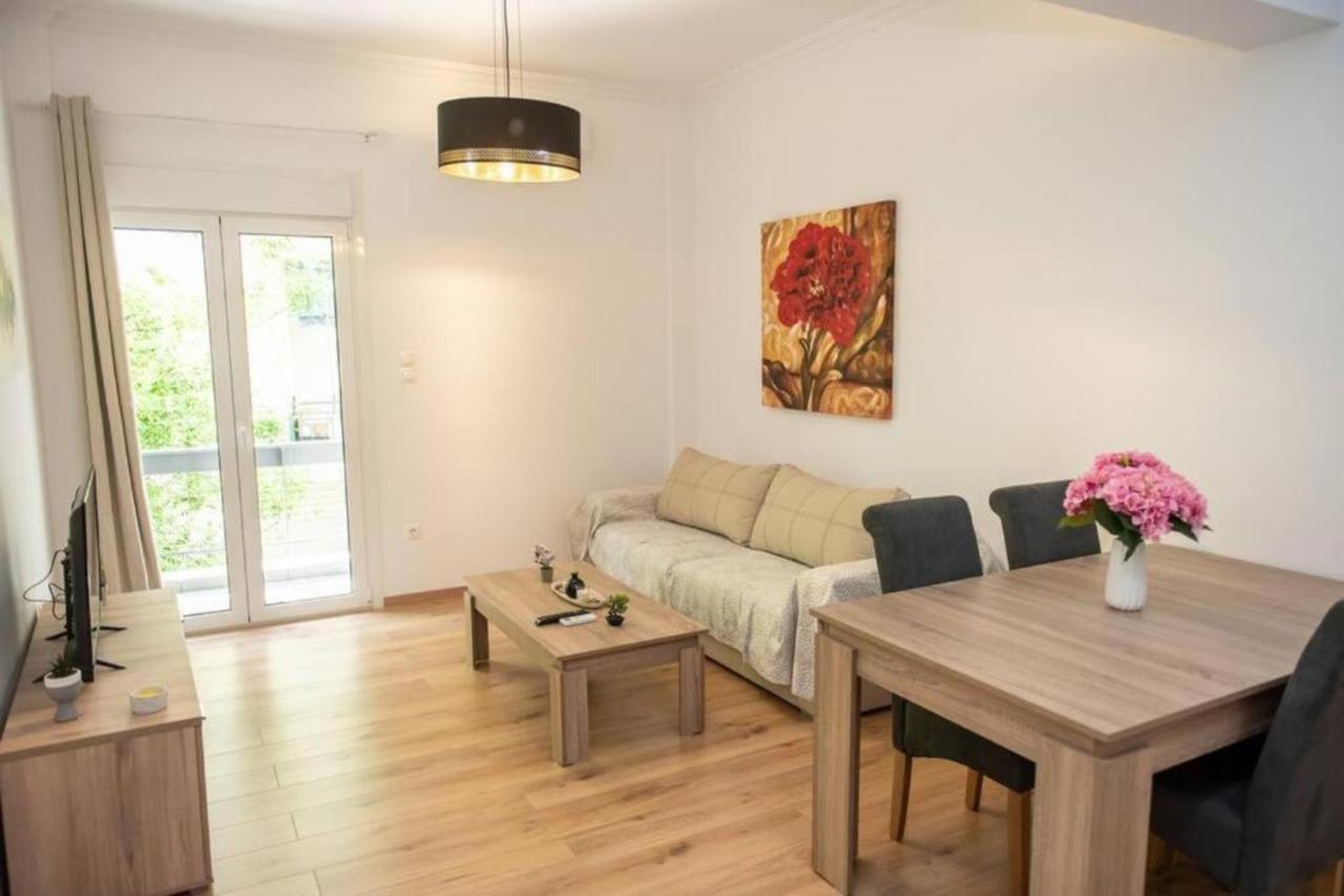 Renovated Spacious Flat 7Min To Subway Station- Athens Exterior photo
