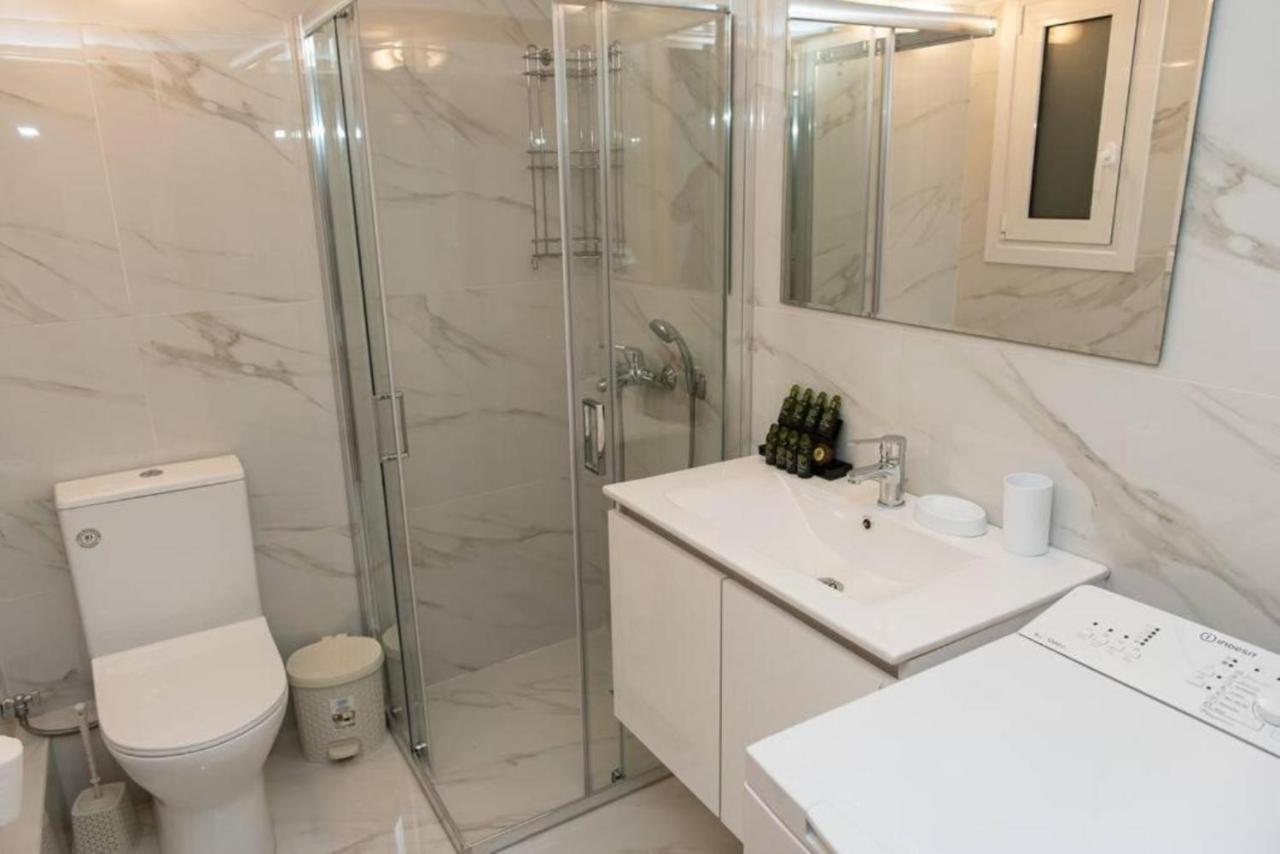 Renovated Spacious Flat 7Min To Subway Station- Athens Exterior photo